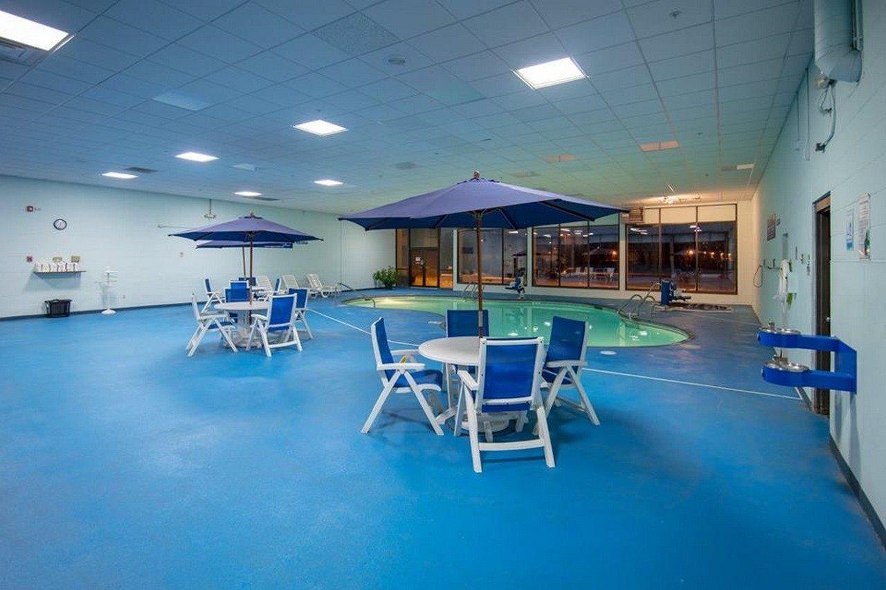 Ramada By Wyndham Cedar Rapids Hotel Exterior foto